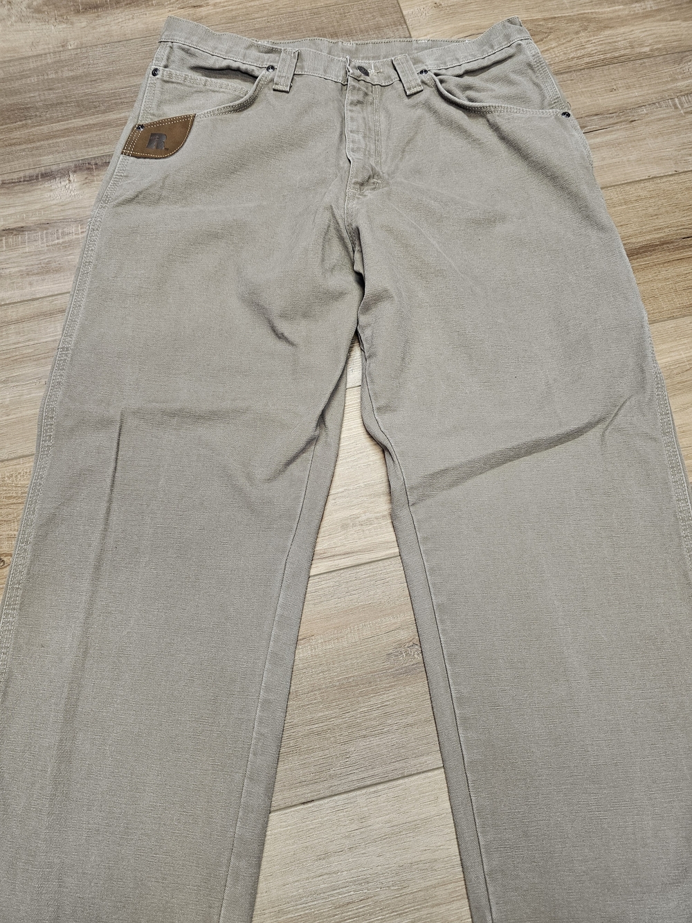 Men's Casual Straight-Leg Pants in Light Khaki Riggs Wrangler 36/32
